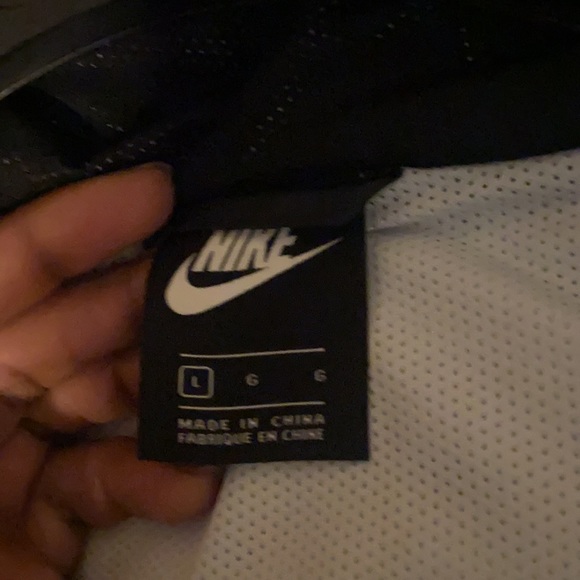 BRAND NEW CONDITION - Picture 3 of 5